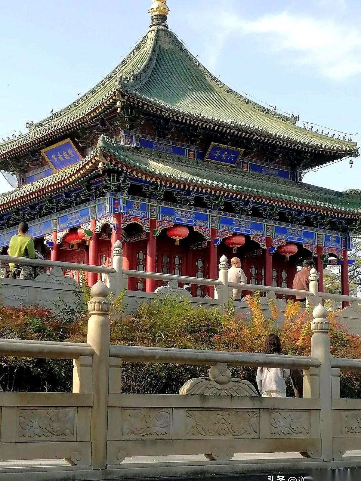 别再听你那个学长瞎白话，说什么计算机二级没用，说什么考了也白考。我跟你说句掏心