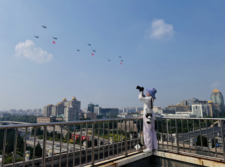 新华社出图新华社今天能出这么多神图都离不开背后这些记者们​​​