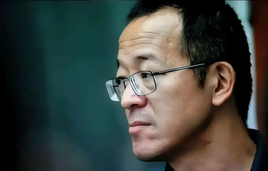 近日，新东方创始人俞敏洪公开质疑部分高校对外国留学生的特殊优待，引发热议。他指出