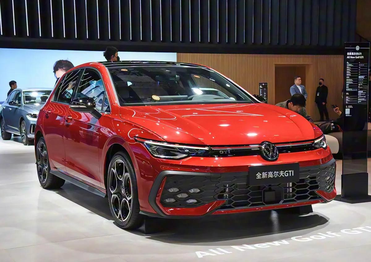 高尔夫GTI，是无数车迷心中无法替代的信仰。然而随着零跑Lafa5的出现，这台“