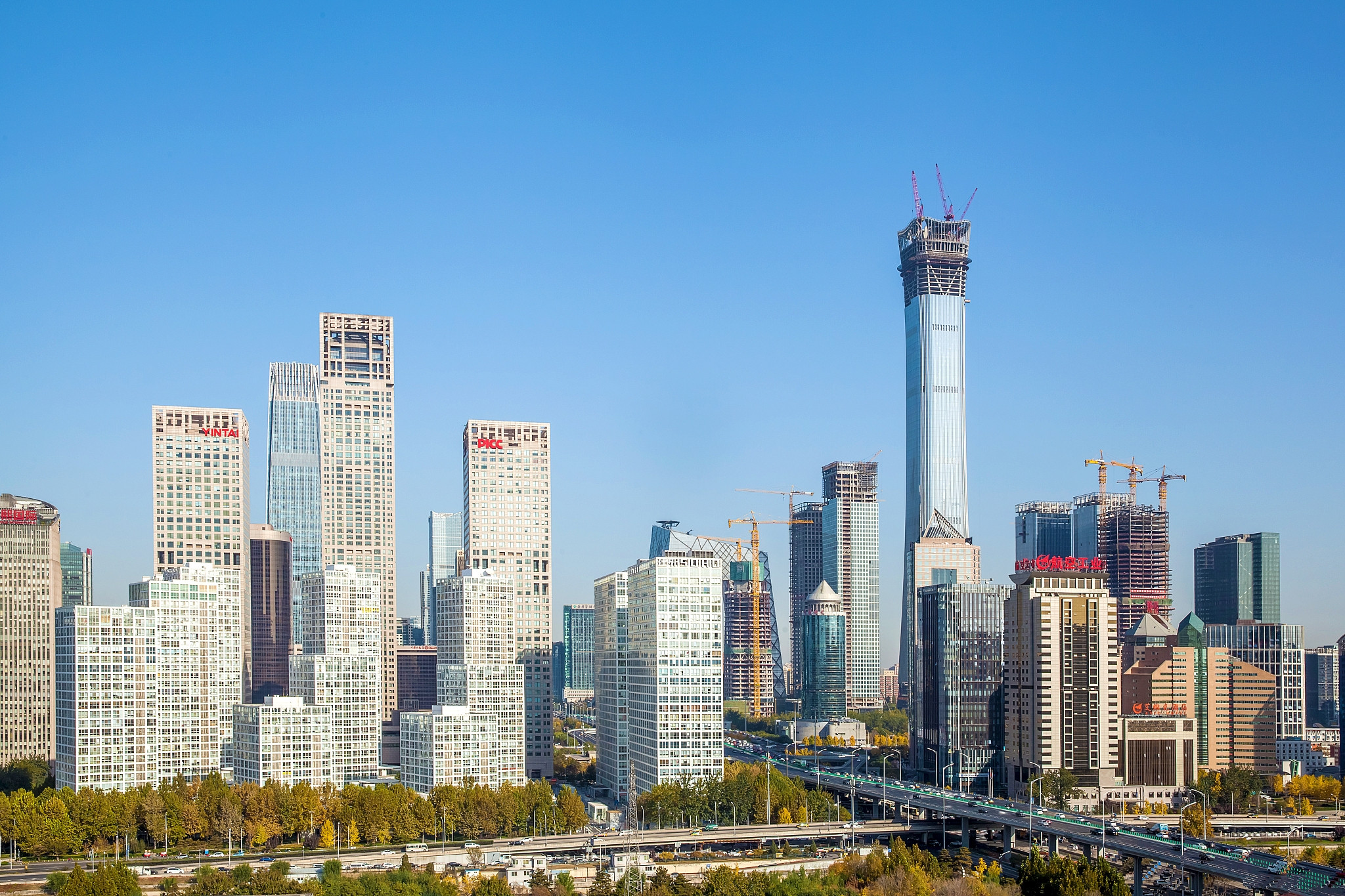 以下是我国各省的一些标志性建筑哦：北京——天安门上海——东方明珠塔