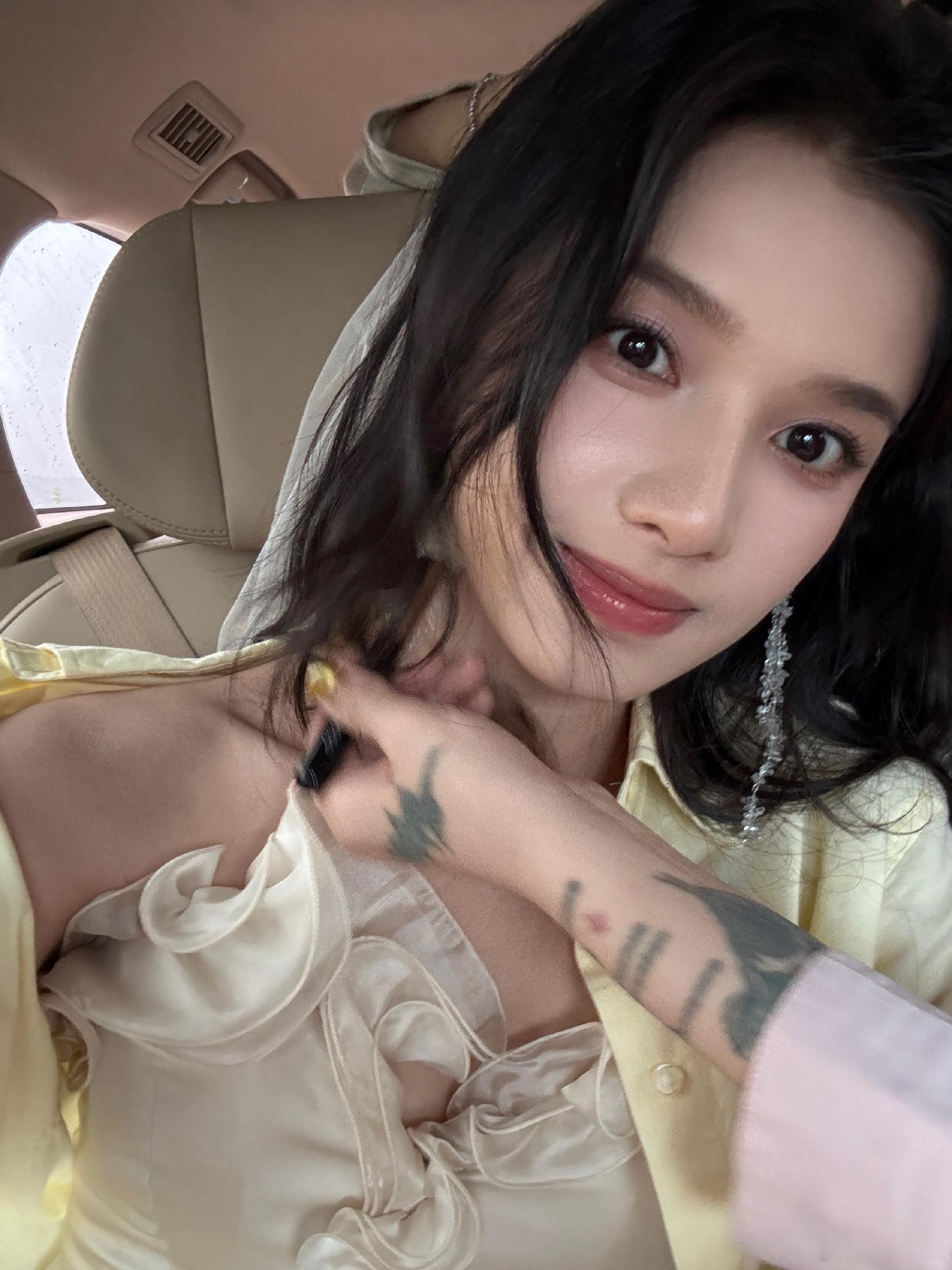这什么时候的衣服啊，是我失忆了吗  ​​​