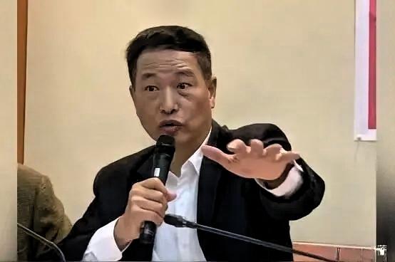 5月11日，前空军副司令，退役中将张延廷表示，巴基斯坦购买40架歼35战斗机和8