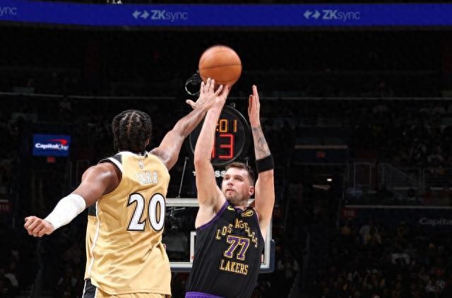 东契奇创历史最快30+三双！数据超越詹皇约基奇