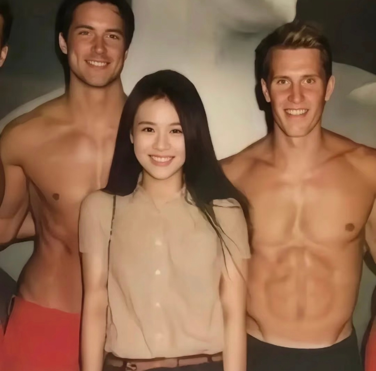 古早白月光马思纯，今天参考早期的马姐来学习伪素颜淡妆思路！