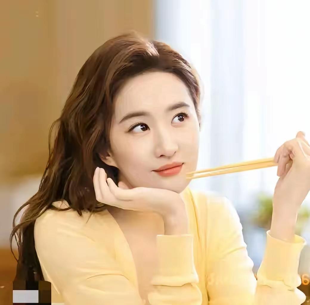 估计刘亦菲不想结婚了，不是没人馋她的身子，也不是没人想娶她，人家已经看开了