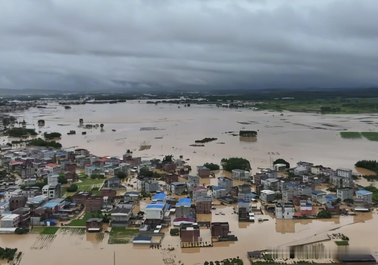 广西多地雨量打破历史纪录，为何雨下的这么大？1.水汽供给极其充沛（雨量基