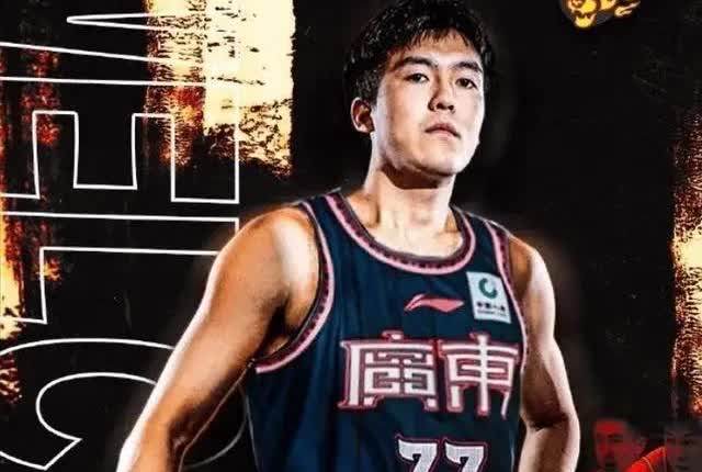 曾经的国青球员，26岁的广东宏远旧将黄荣奇将从CBA正式失业了。昨天CBA国内球