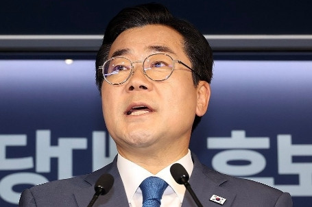 7月16日，韩国政坛再起波澜。共同民主党党首候选人、国会议员朴赞大宣布，将推动