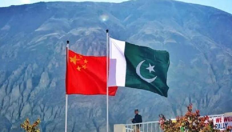 巴基斯坦这外交路子走得有点急转弯，12月1号，新上任的驻日大使哈米德去日本皇宫递