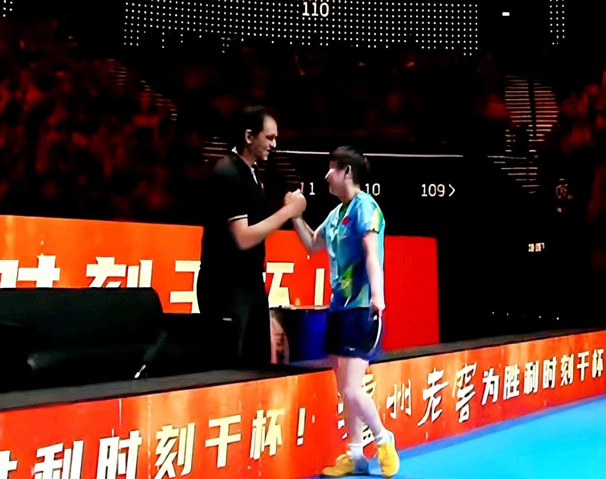 聊聊孙颖莎和汉娜·高达这场差点让人心脏停跳的对决。决胜局8比10，孙颖莎离输球