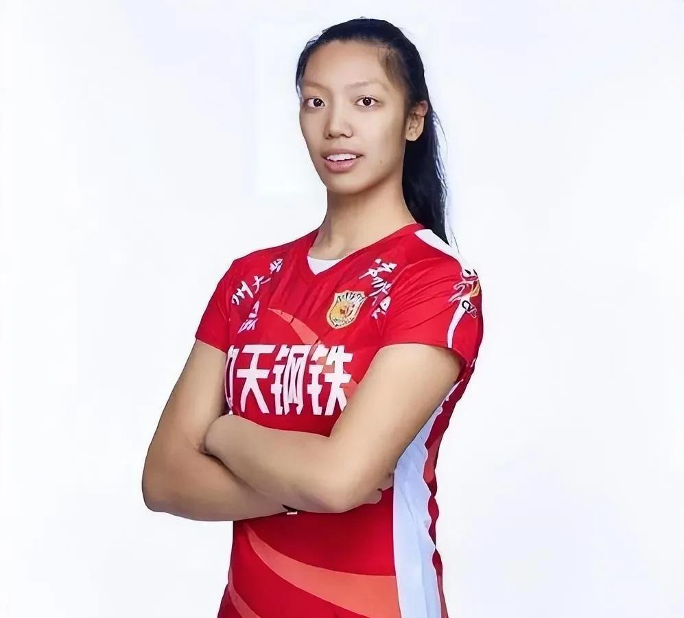 明天中国女排打日本队，一定要安排唐欣上场，理由有3个。1，对付日本女排这种能“