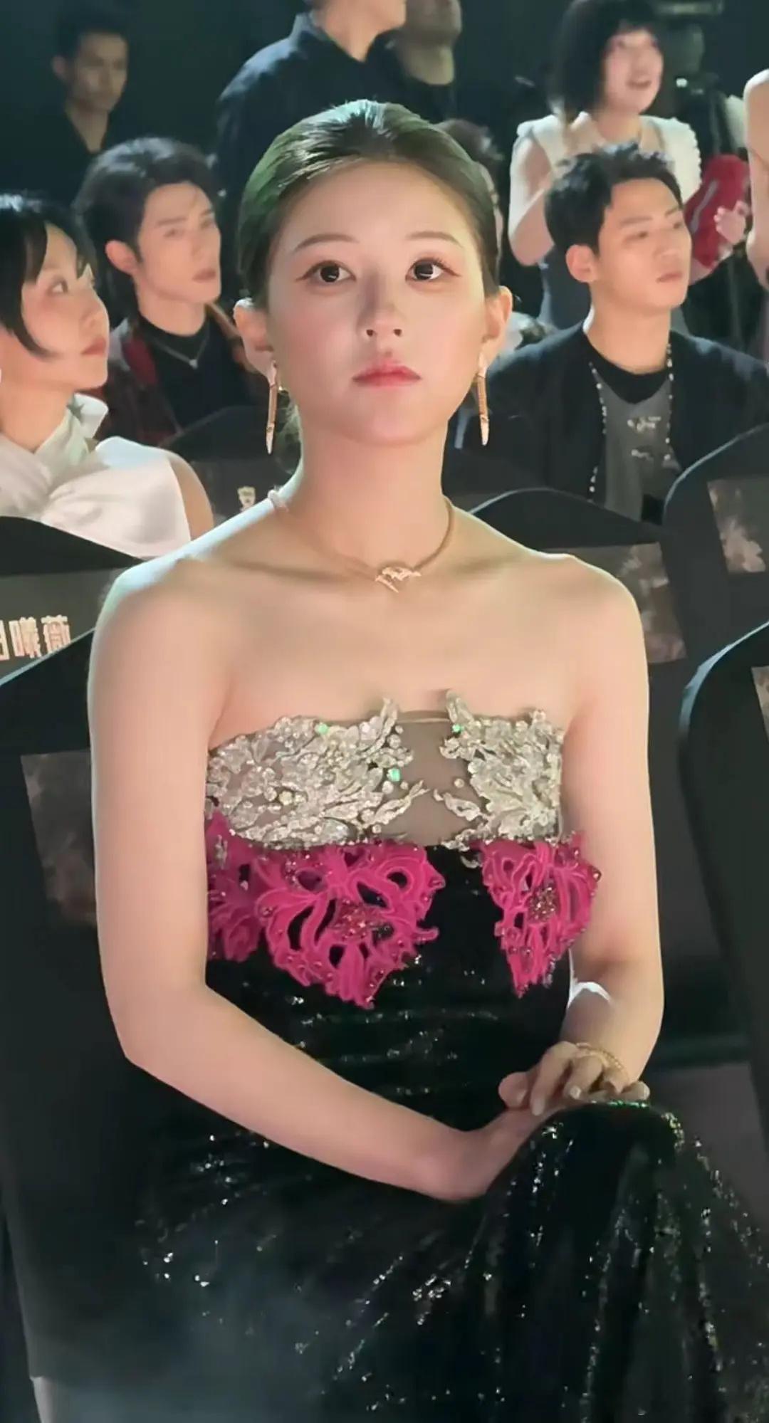 还是不甜有先见之明，老露自会化妆搞砸一切星光大赏内场星光大赏座位