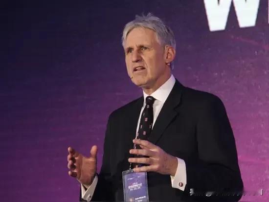 一位长期在中国居住工作的美国教授说：以我对中国人的了解，高市早苗扬言台海冲突爆发