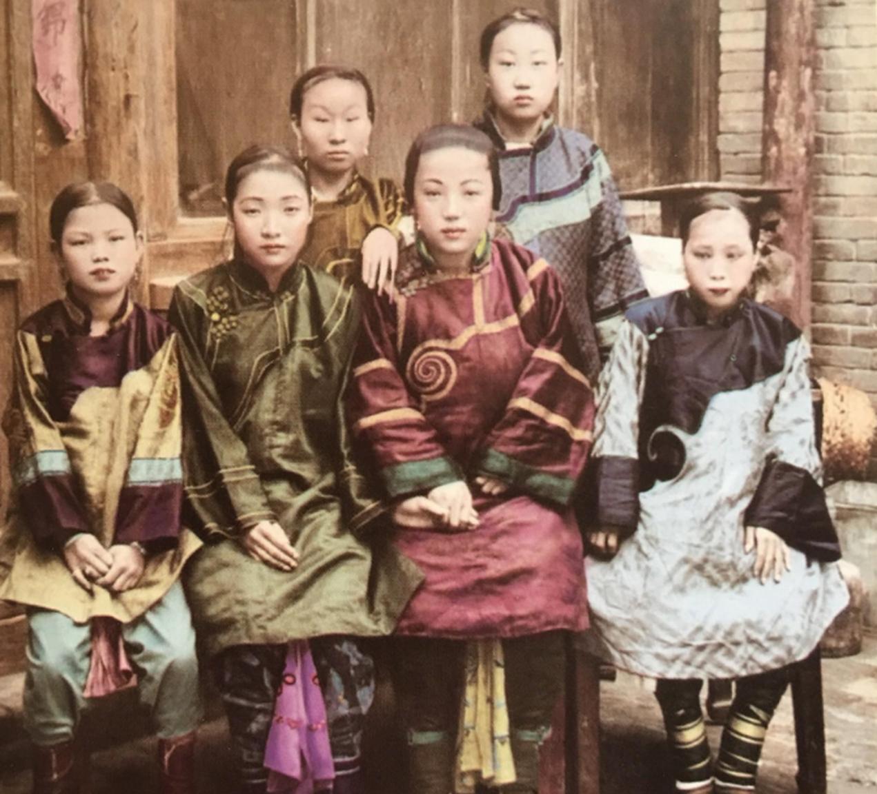 古代通房丫鬟的真实生活：睡在主子床边的女人，一辈子等一个名分100个丫鬟里，