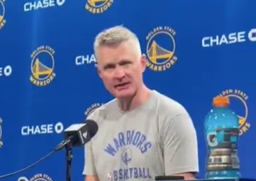 NBA常规赛，勇士113-126不敌马刺。赛后，勇士主帅史蒂夫-科尔接受媒体采