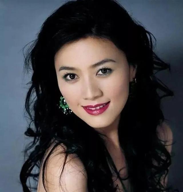 田海蓉如果不做演员，估计也傍不上大款，她老公死后，她就继承遗产了，无需再赚辛苦钱