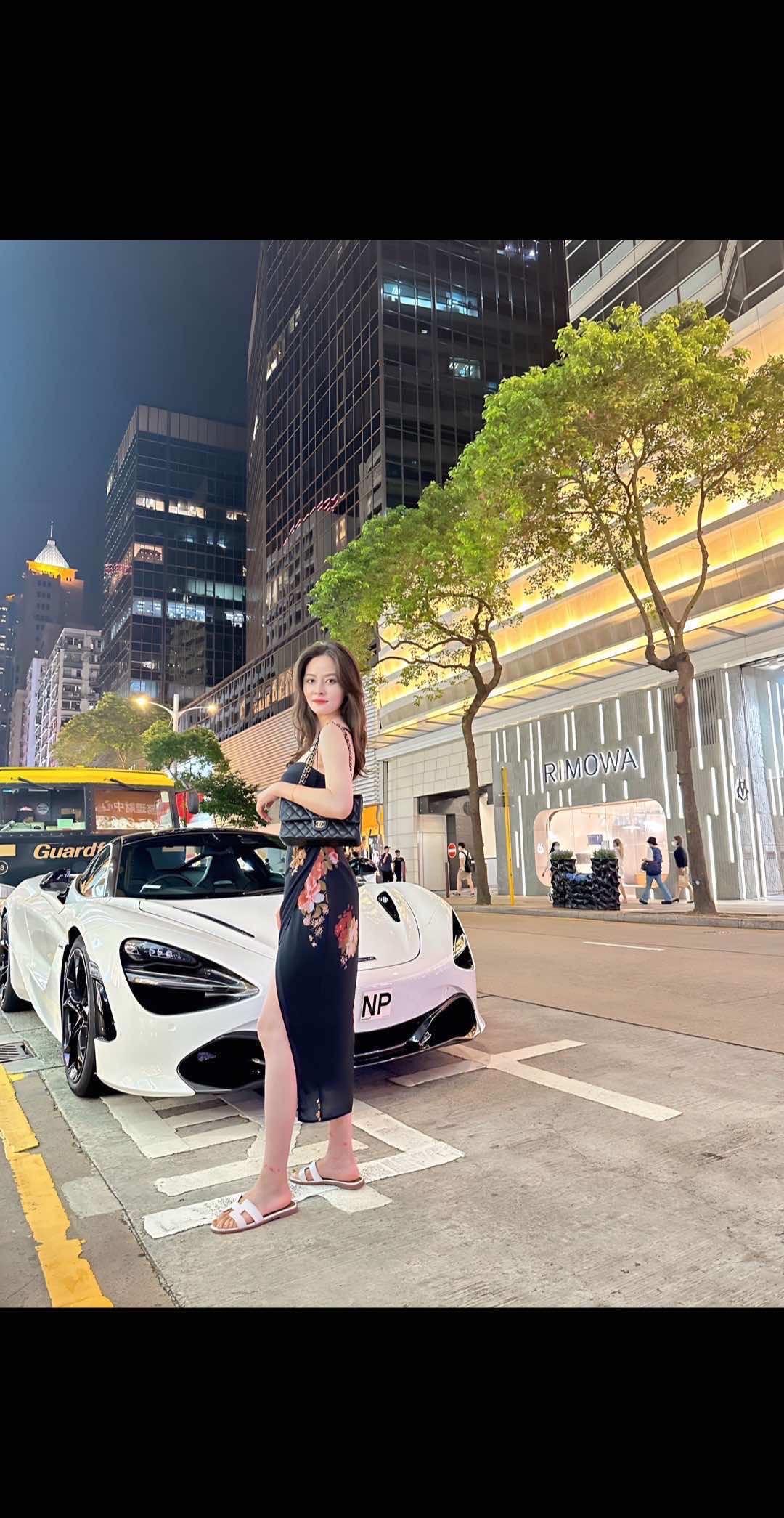 淡淡的温柔的却格外明亮