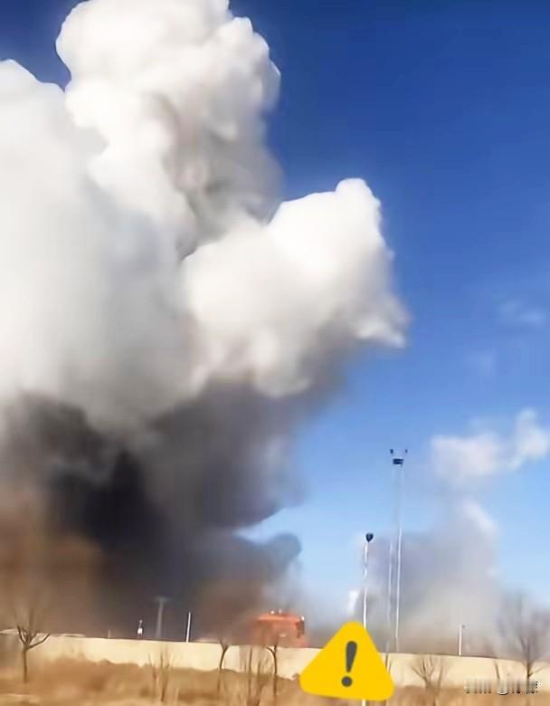 看见包钢的新闻，我后背发凉。减员28%，管理岗只动5%，这账怎么算的？这根本