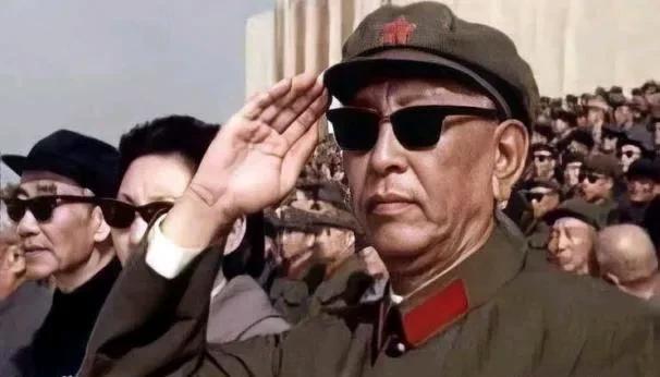 1963年，刚从巴基斯坦返回的耿飚，向中央政府提出了一个令人震惊的提议:将我国的