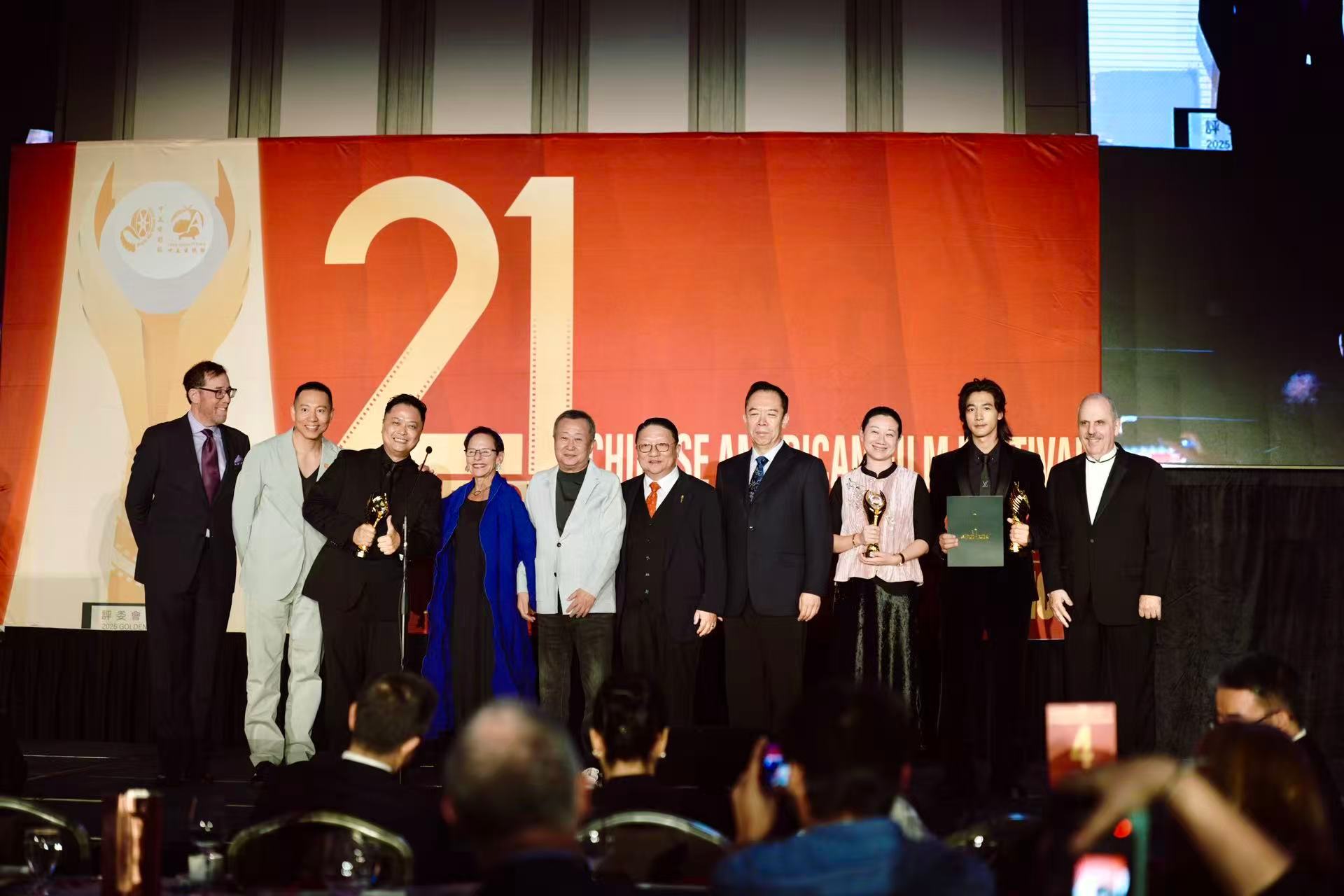 此沙再帅也不耽误搞笑每次看到此沙帅气的剧照，就满心期待，结果他一在综艺里搞笑，