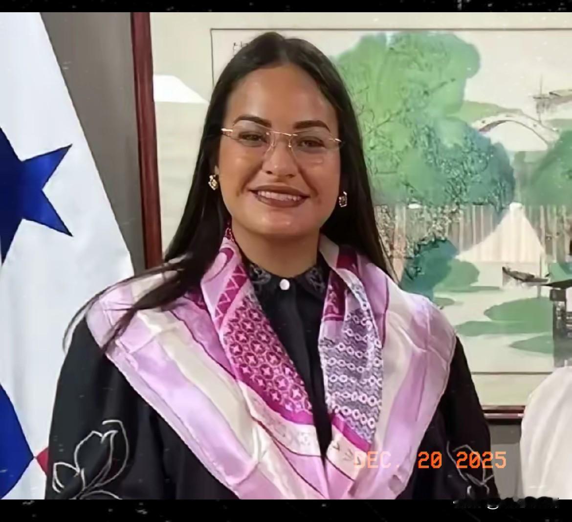 大家一定要狠狠记住这个女人，她叫佩尼亚尔瓦！就是这个巴拿马阿赖汉市的市长，竟