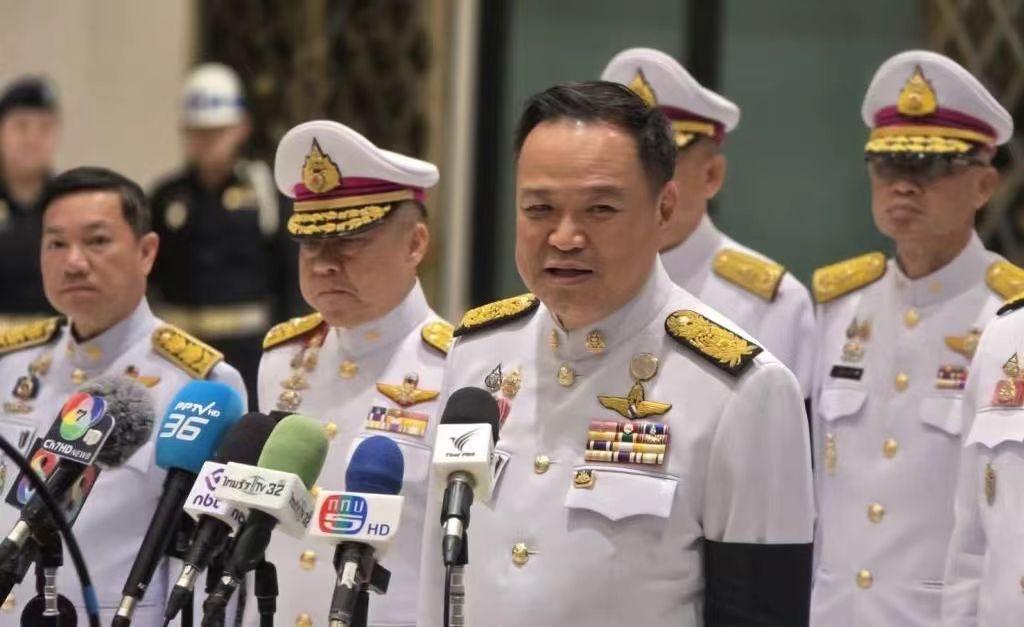 泰国有高人！洪森、洪玛奈一直在呼吁泰国立即停止军事行动，呼吁维护和平和遵守国际法