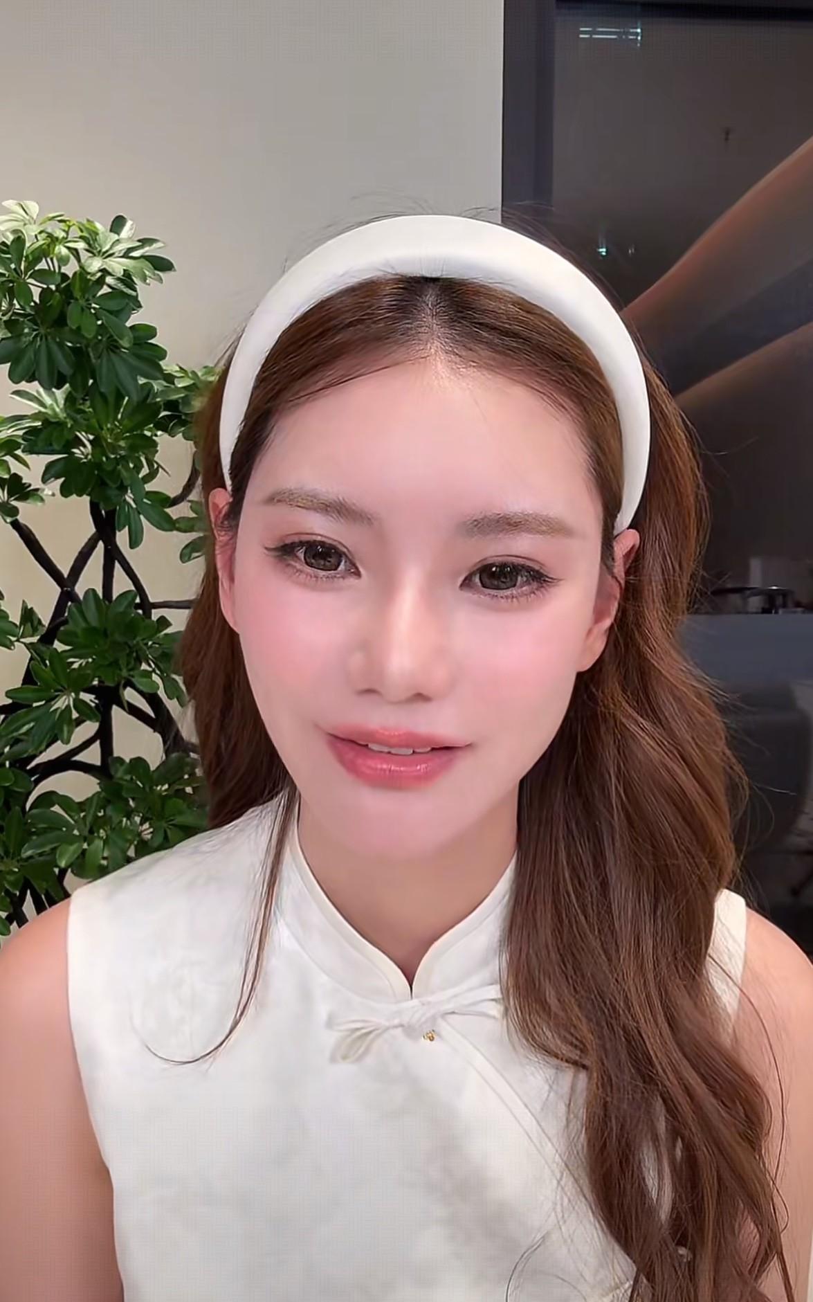 麻六记出事儿后，马筱梅首露面开直播，每次出镜都美出新高度，难怪小菲爱她如命，