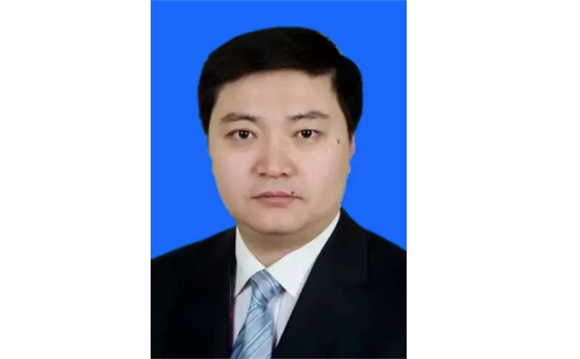 济南市人民政府网站更新显示 李光耀已任新职