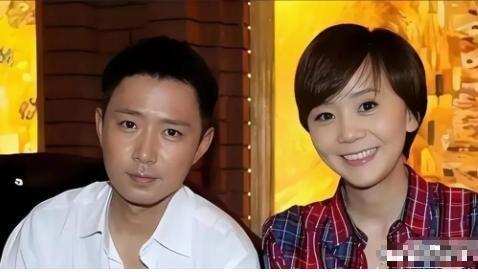 2011年，演员王一楠说，她第一次去高鑫家，一见到未来婆婆，当场惊呆了，嘴巴张得