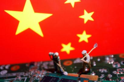 中国最新芯片亮相，算力是顶级GPU的千倍！ 事情是这样的，北京大学人工智能研