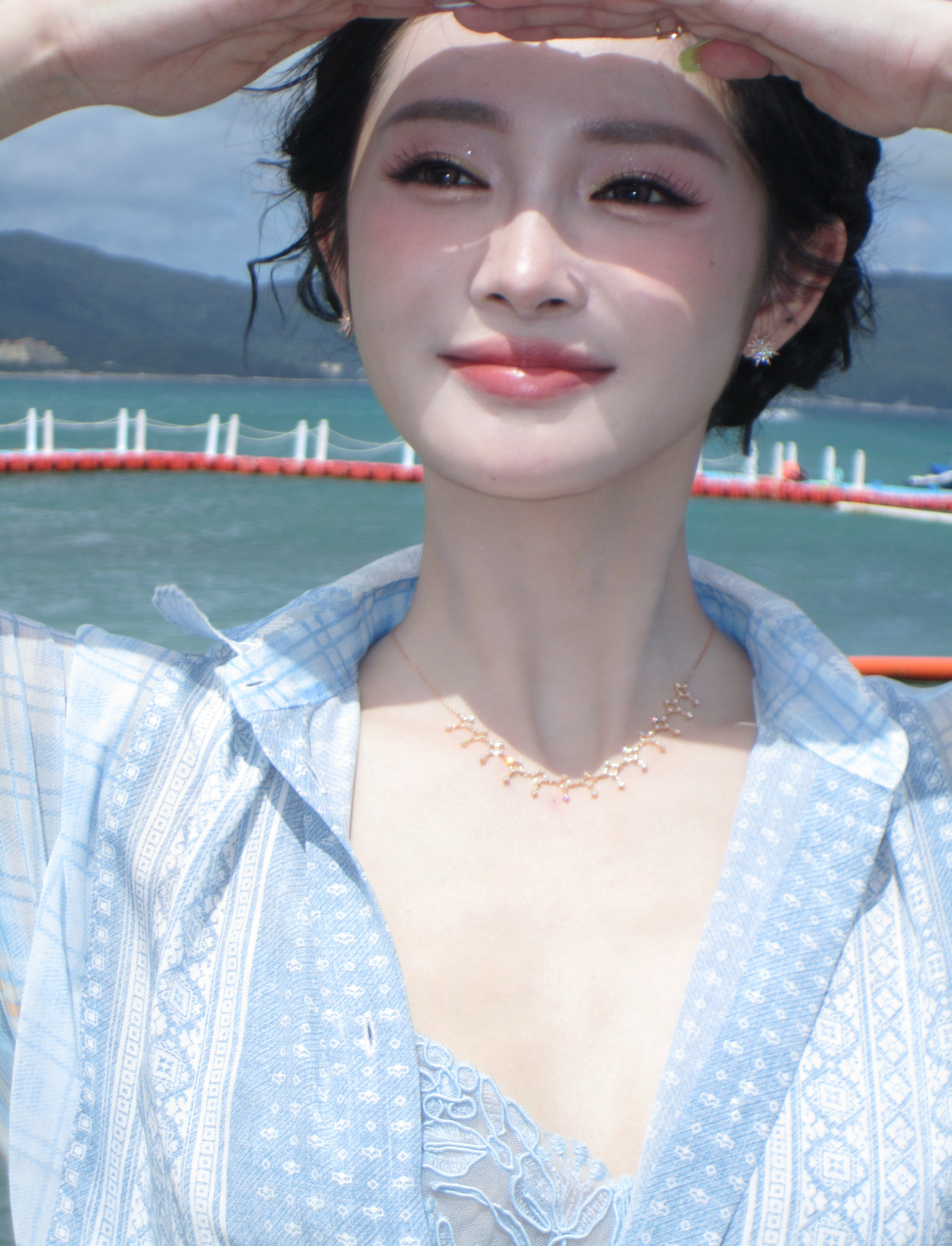 今天给周洁琼拍的ccd～有点儿会拍美女系列更新！💄：也是我哈哈哈哈周洁琼大师出