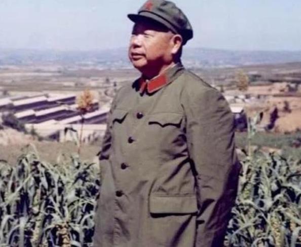 1949年5月，解放军35师坐着火车，抵达义乌火车站。战士们刚一下车，前来接站的