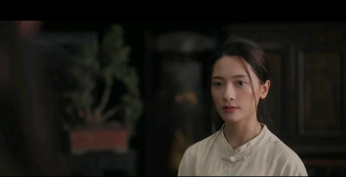 学表演的就是不一样！如果我不认识安安，我就要以为这本来就是一个电影片段了。