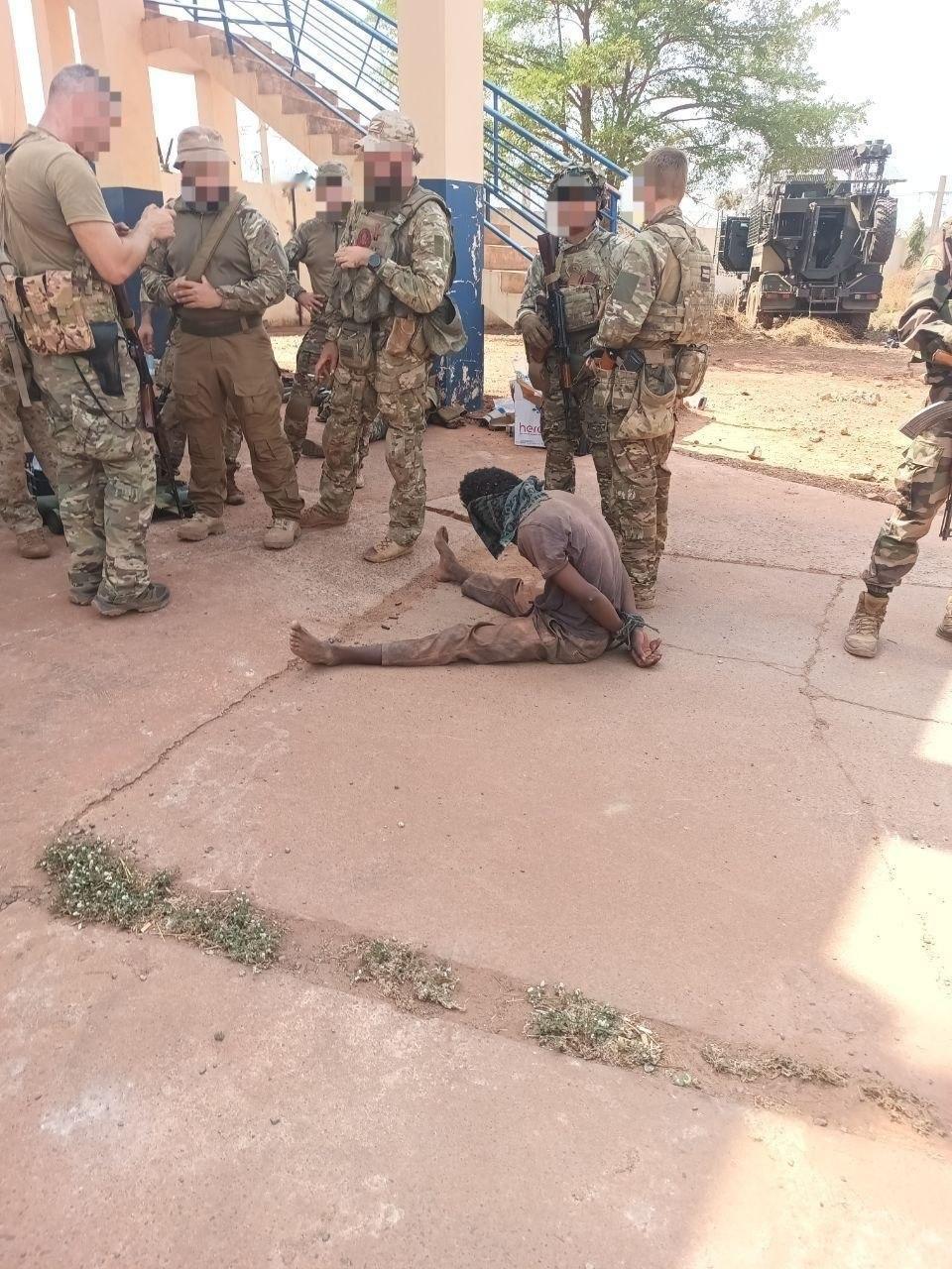 当地时间2026年4月26日，俄罗斯武装部队的“非洲军团”，一架米-8直升机在马