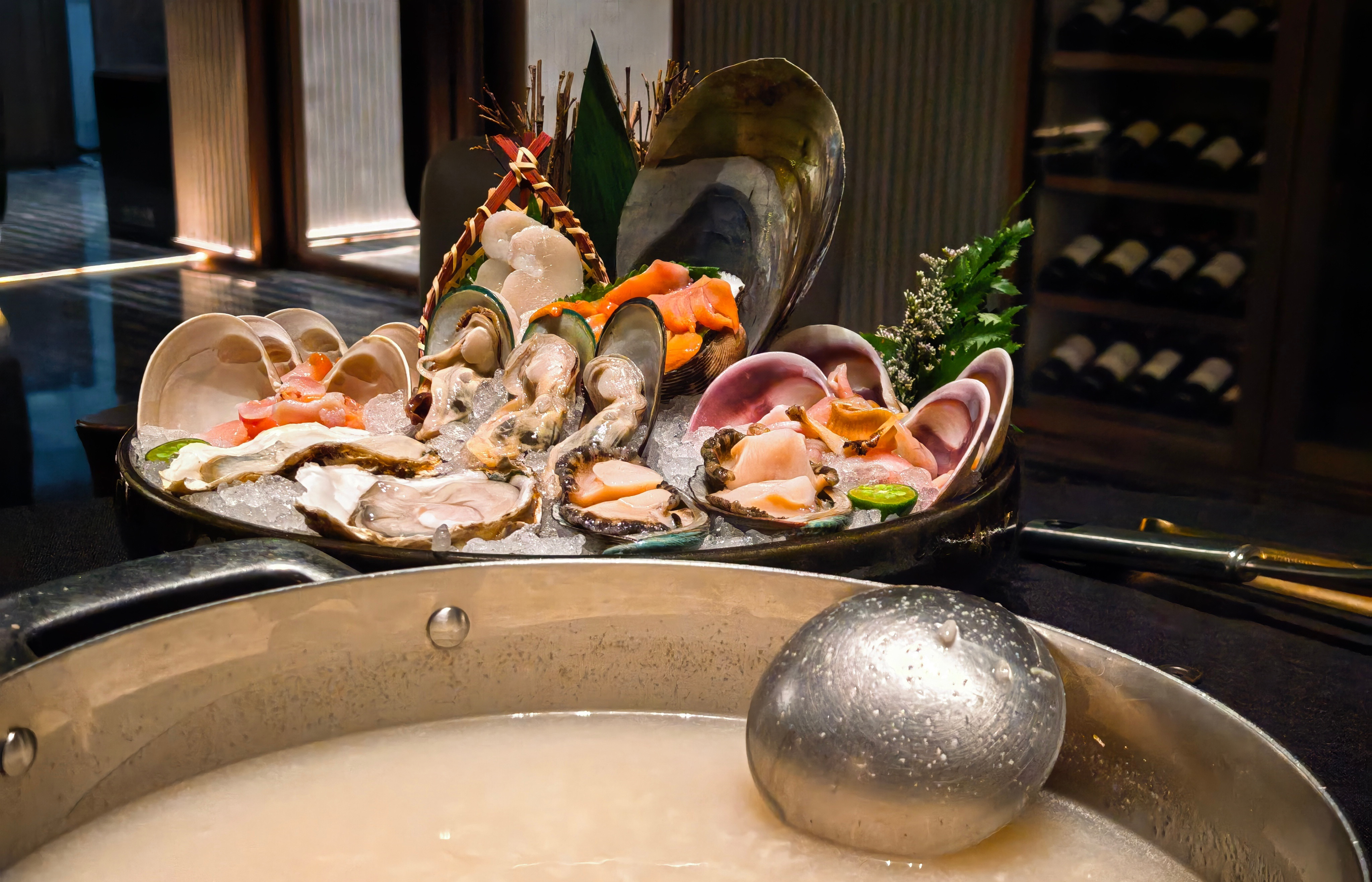 不知是晚饭还是夜宵凑合一口～最近北京降温海鲜粥不能少！