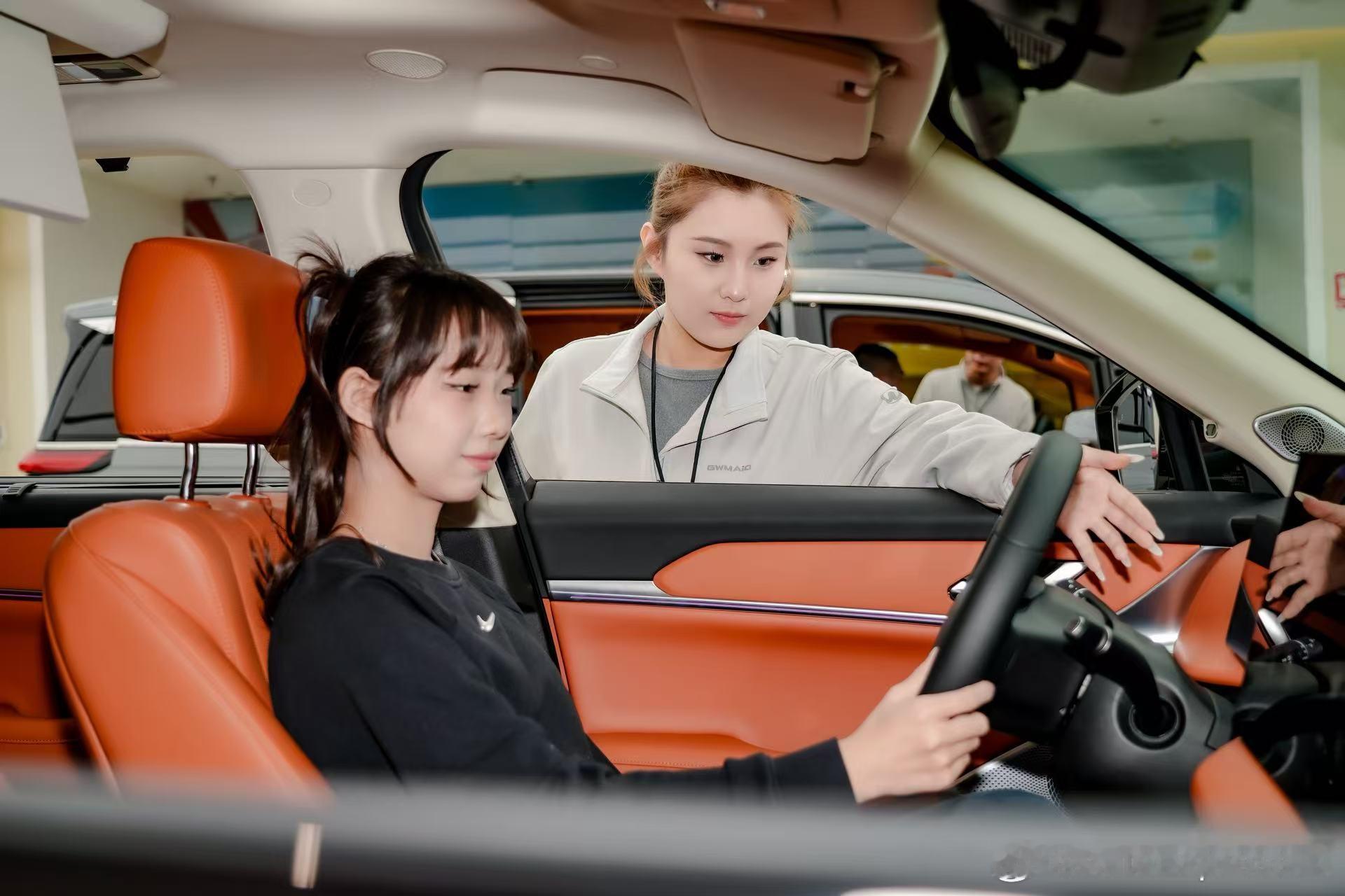 直击魏牌全新蓝山智能进阶版人气现场🔥是谁！已经抢先看过魏牌全新蓝山智能进阶版