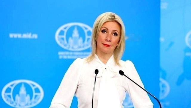 关于格陵兰岛，俄罗斯突然开腔了。话筒直接递给中国，上来就一句硬话：在这块地盘上，