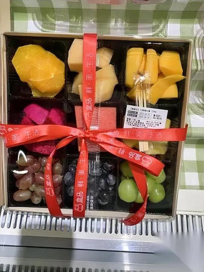 赚钱路子千万条，你只知道打工？看似遍地是商机，为啥总在给人打工？医院旁卖