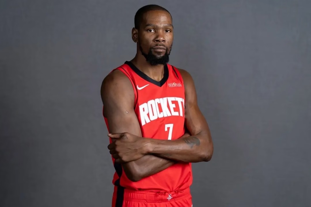 NBA历史得分榜更新：1、詹姆斯：42260（现役）2、贾巴尔：383873、马