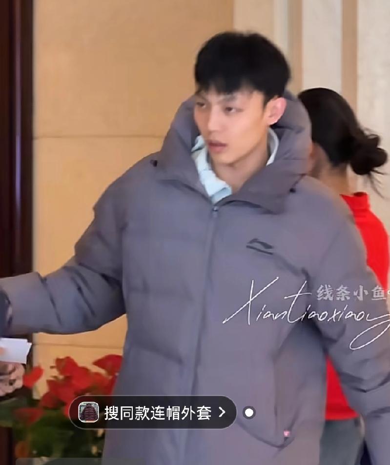 徐杰给南京球迷签名，居然被遮住不给全，还是受到沈阳拒签影响了同曦之前也出糗过