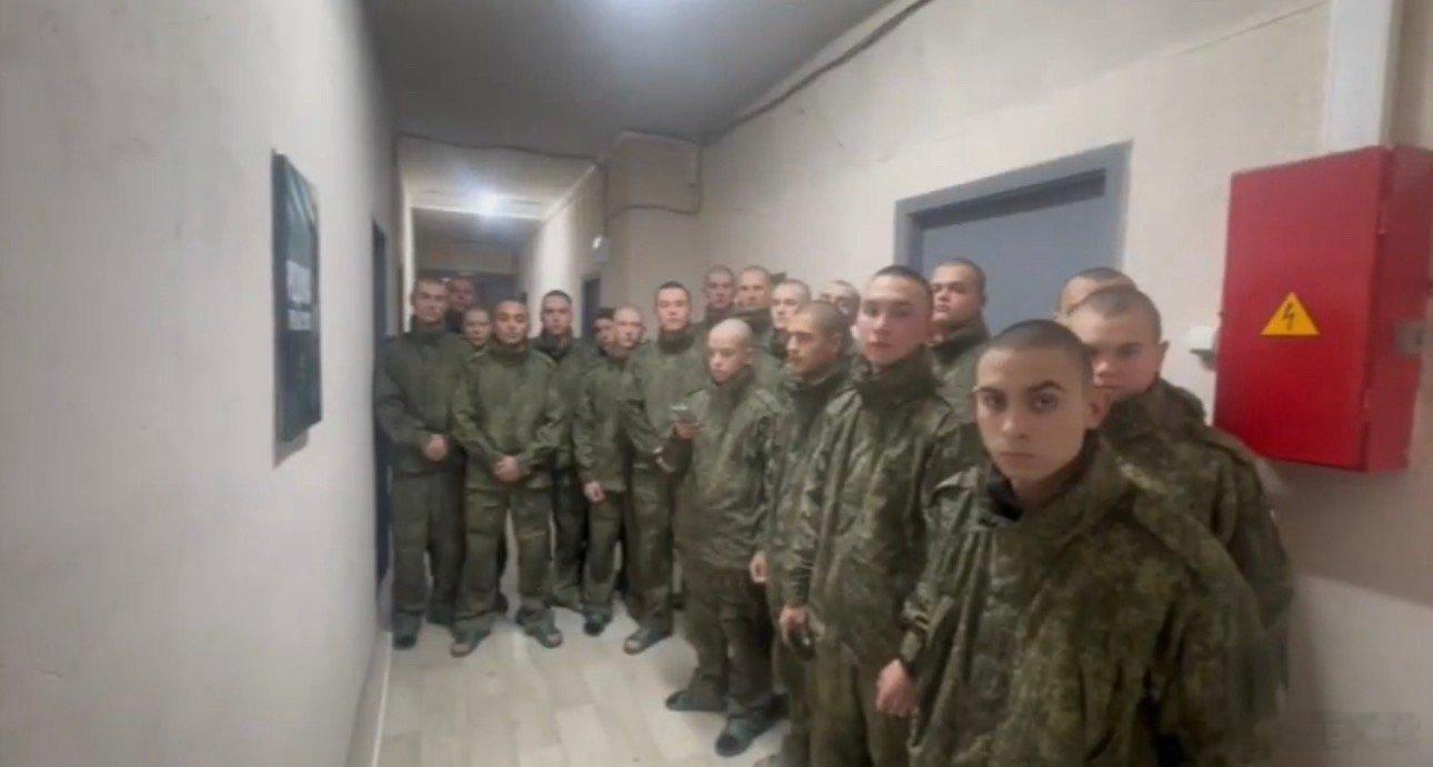 ‼️俄罗斯第82摩托化步兵团新近部署的士兵发布了一段视频，表达了对指挥部的强烈