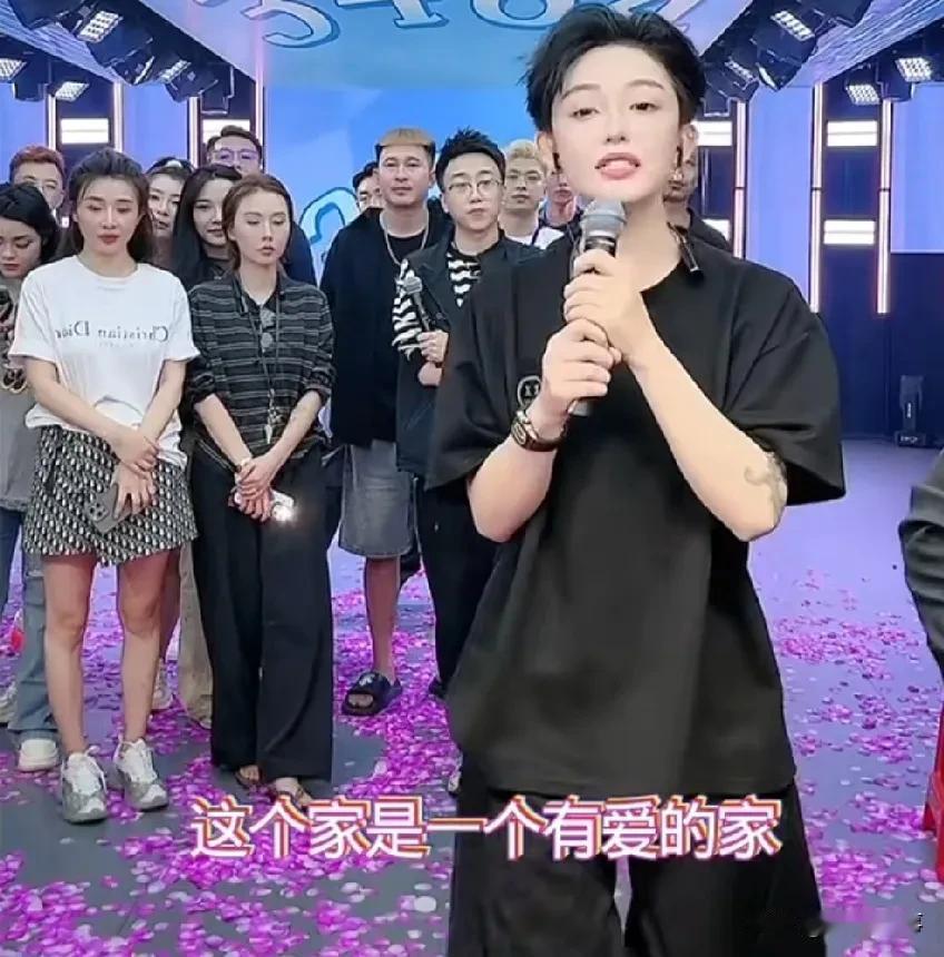 娜美说曾经对仙家年少轻狂过，仙家是有爱的家！娜美变成了女