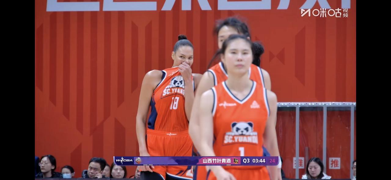 四川女篮昨晚输球，算是证明我曾想过的问题我记得是上一次打北京女篮，我看到咪咕