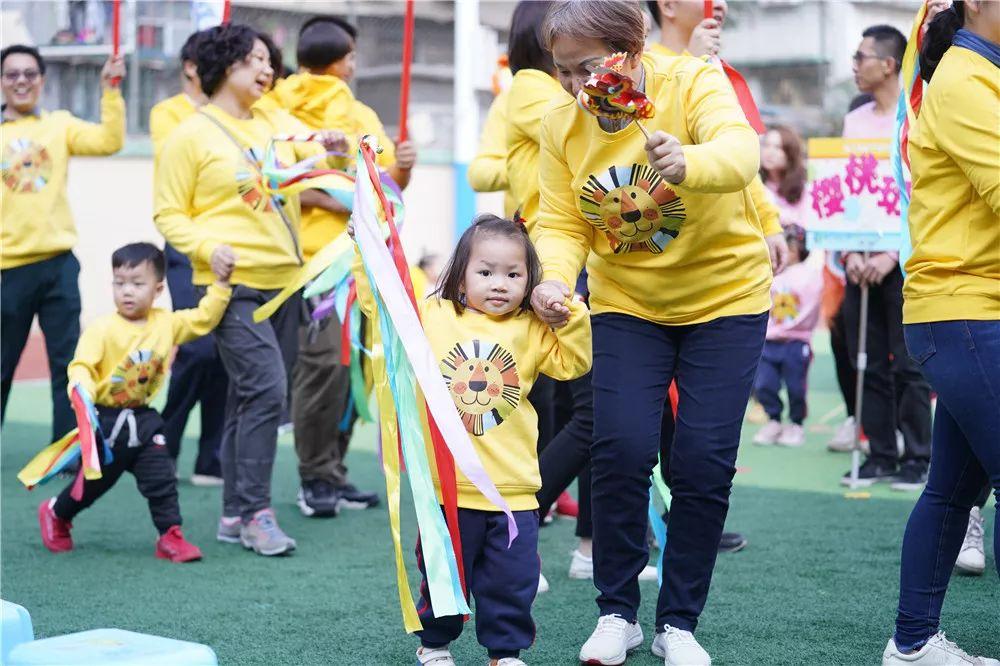 糟糕教育造就老实孩子：父母需警醒，别让孩子成“软柿子”孩子的教育是一个至关重