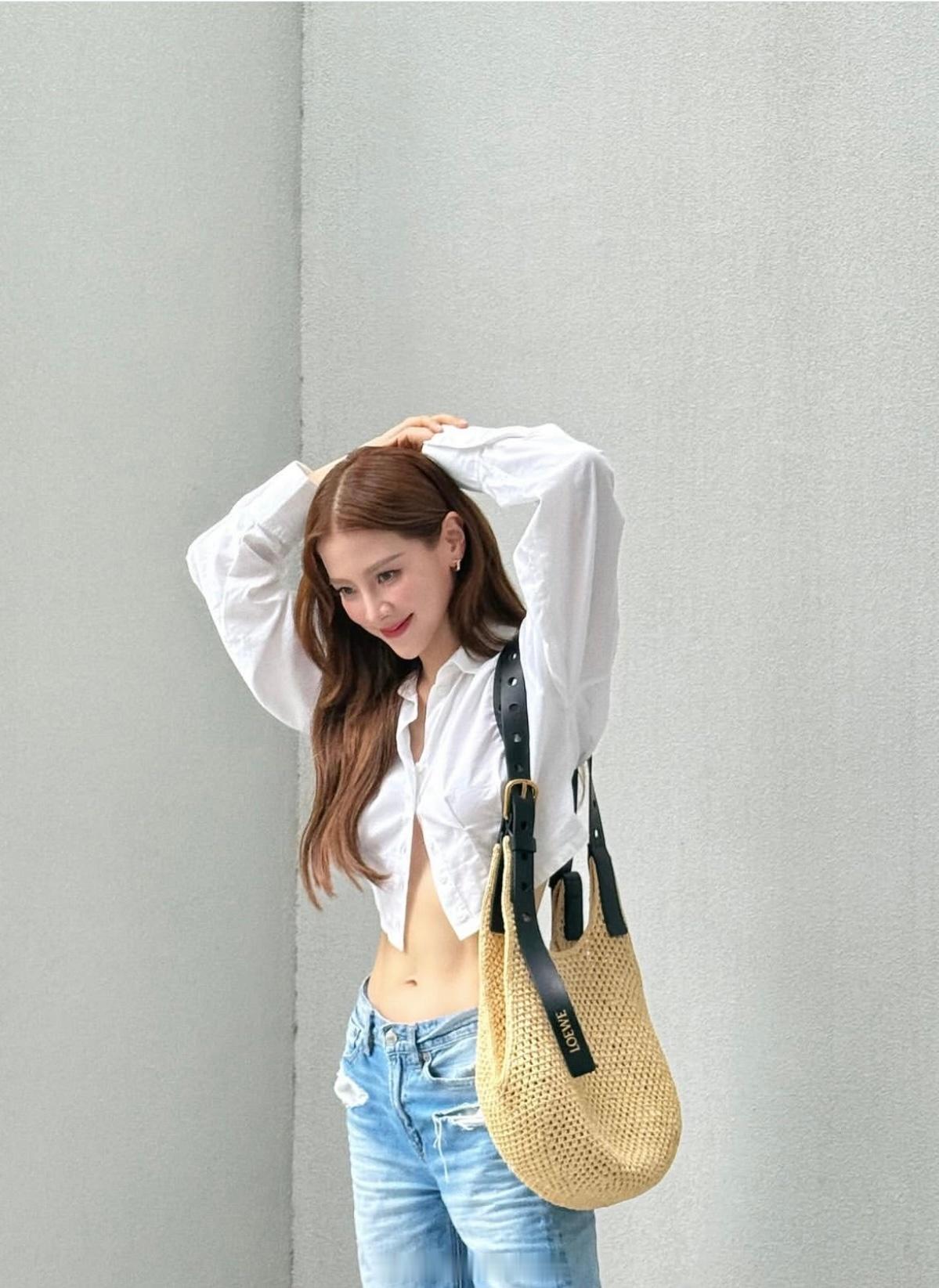 baifernbaifern小水活力少女搭配她这腹肌看着好明显啊[doge]