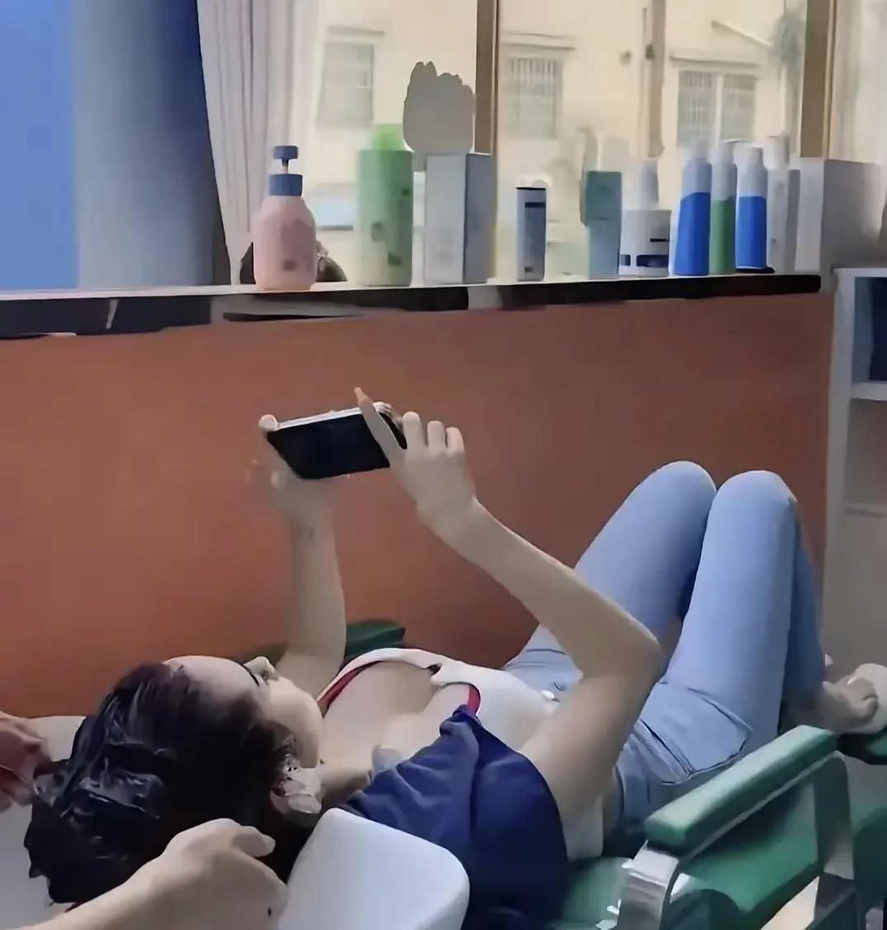 一个男人不得不承认的事实是，每个男的都想找一个漂亮、身材好的女友或者老婆，但现实