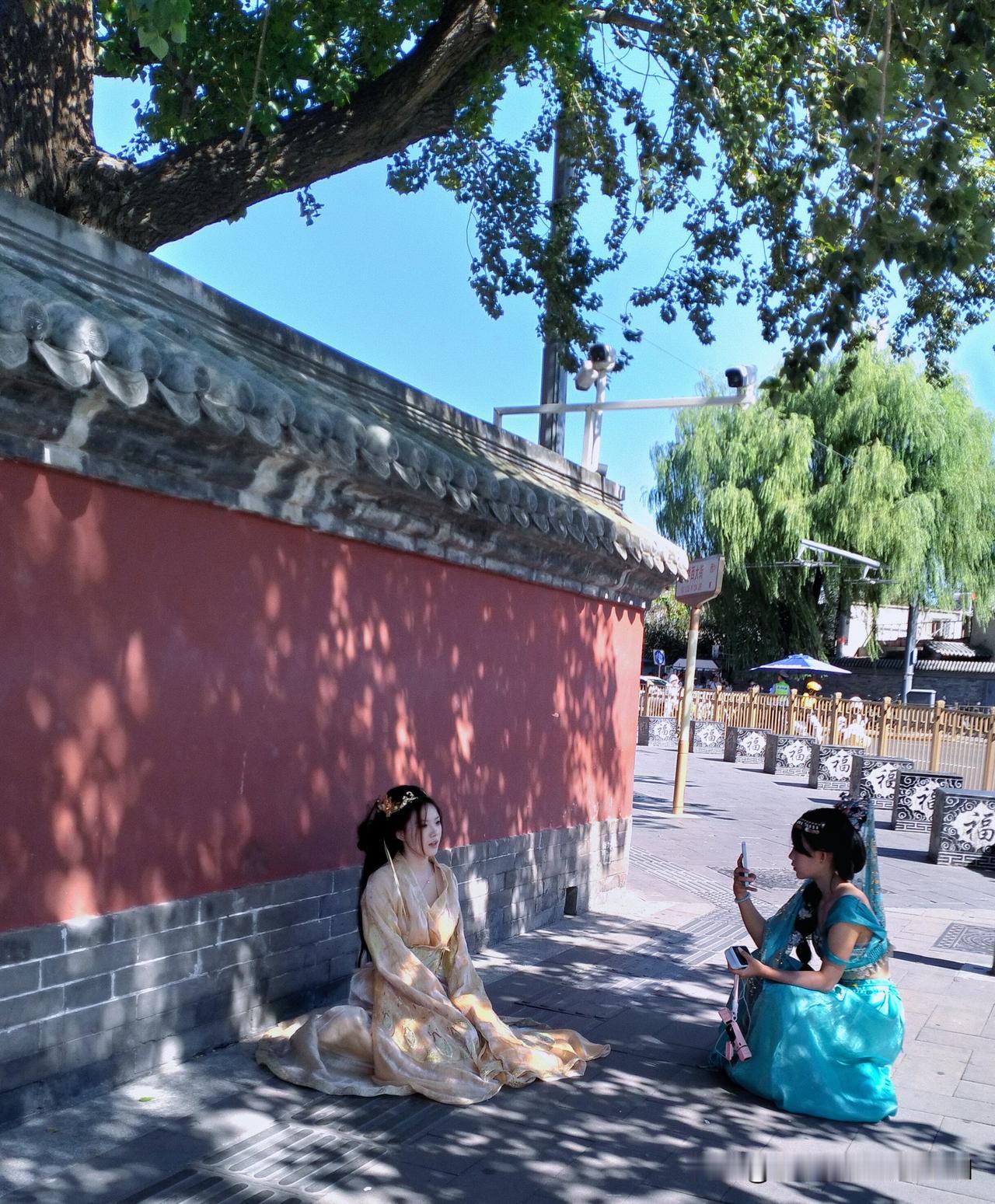 公元807年，三十一岁的唐宪宗李纯即位已两年，他平定西川刘辟，剿灭浙西李锜，大唐