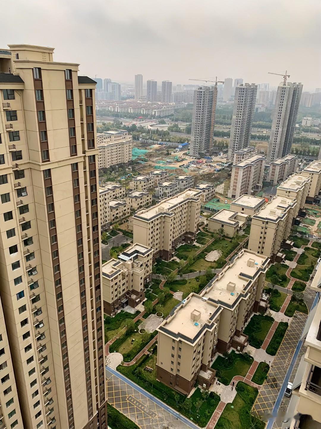最近好多人问我，那种新楼盘正在规划的学区房能买吗？我的答案很简单，如果你有能力承
