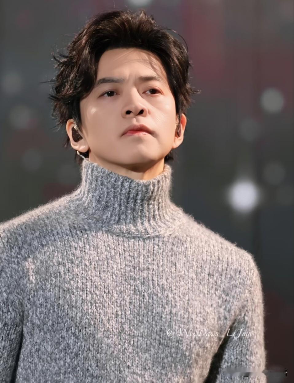 李健这次重回春晚，真不是一般的回归。不是他需要春晚，是春晚真的离不开他。